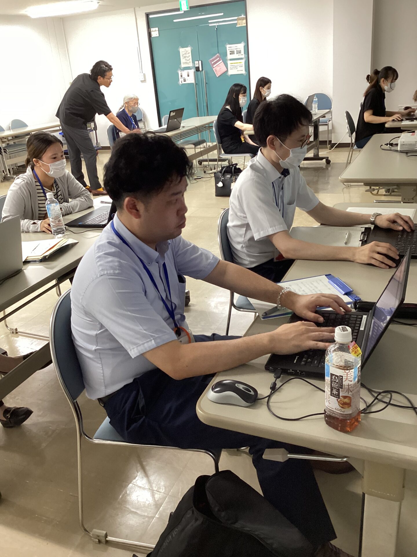 研修を受講している職員